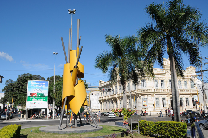 Monumento Juraci Dórea